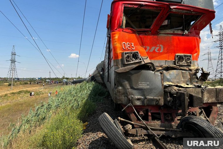 Поезд сошел с рельсов в Волгоградской области. Фоторепортаж